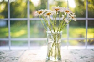 窓の断熱を夏にDIYする方法は？